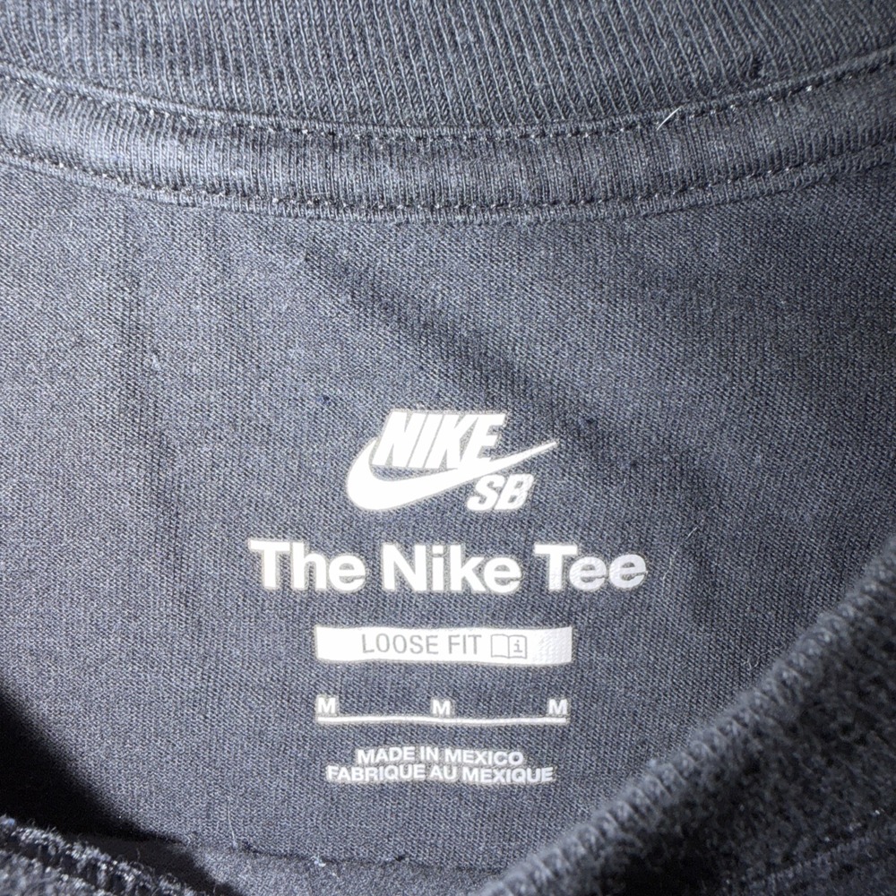 Nike SB Loose Fit Graphic T Shirt Men's Size Medium Black Shirt - Picture 2 of 7